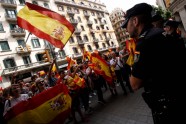 Madridē tūkstošiem cilvēku pauž atbalstu Spānijas vienotībai - 4
