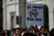  Desmitiem tūkstošu īru iziet demonstrācijās, pieprasot aborta aizlieguma atcelšanu - 2