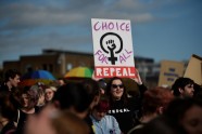  Desmitiem tūkstošu īru iziet demonstrācijās, pieprasot aborta aizlieguma atcelšanu - 8