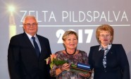 Rīgā pasniegtas "Zelta pildspalvas" un "Zelta stipendijas" - 10