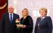 Rīgā pasniegtas "Zelta pildspalvas" un "Zelta stipendijas" - 14