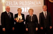 Rīgā pasniegtas "Zelta pildspalvas" un "Zelta stipendijas" - 20