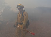 Meža ugunsgrēks Kalifornijā - 3