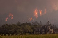 Meža ugunsgrēks Kalifornijā - 16