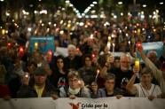 Kataloņi protestē pret separātistu līderu apcietināšanu - 7