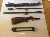 Bauskas novadā no šaujamieroču restauratora atsavina ieročus un munīciju - 7