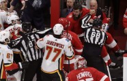 Hokejs, NHL: Red Wings un Flames kautiņš - 4