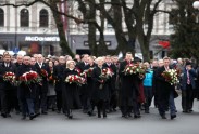 Ziedu nolikšanas ceremonija Latvijas proklamēšanas 99.gadadienā pie Brīvības pieminekļa - 2