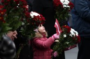 Ziedu nolikšanas ceremonija Latvijas proklamēšanas 99.gadadienā pie Brīvības pieminekļa - 11