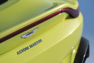 Aston Martin Vantage - 13
