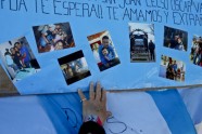Cilvēki sēro par Argentīnas zemūdenes pazušanu - 2