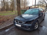 Bišumuižā apzagts BMW - 5