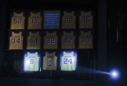 Basketbols, NBA: Kobes Braienta kreklu iemūžināšana
