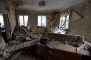 Ukrainas karavīri inspicē Krievijas apšaudīto Novolohanskes ciemu - 5