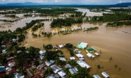 Tropiskās vētras skartajās Filipīnās turpinās glābšanas darbi - 3