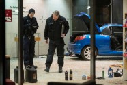 Vācijas sociāldemokrātu mītnē ietriekusies automašīna - 4