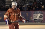 Vladimirs Putins spēlē hokeju - 7