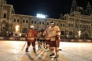 Vladimirs Putins spēlē hokeju - 10