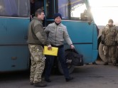 Ukraina un separātisti apmainās kara gūstekņiem