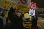Protesti pret korupciju Bukarestē - 6