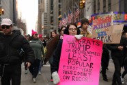 Protesti pret Trampu un par sieviešu tiesībām Ņujorkā - 2