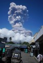 No Mejonas vulkāna Filipīnās paceļas dūmi - 5