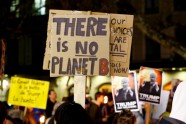 Ženēv;ā notiek protesti pret Trampa dalību Davosas forumā - 5