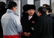Ziemeļkorejas olimpiskā delegācija ierodas Phjončhanā - 12