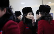 Ziemeļkorejas atbalstītājas ierodas Dienvidkorejā - 10