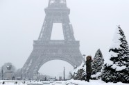 Sniegotā Parīze - 9