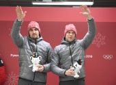 Phjončhanas olimpiskās spēles: Oskars Melbārids un Jānis Strenga izcīna bronzas medaļu