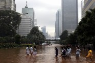 Pasaulē straujāk grimstošā pilsēta Džakarta - 8