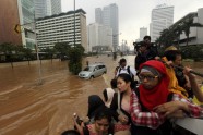 Pasaulē straujāk grimstošā pilsēta Džakarta - 12