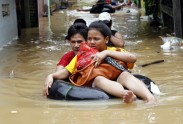 Pasaulē straujāk grimstošā pilsēta Džakarta - 13