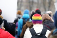 Solidaritātes gājienā par sieviešu tiesībām Latvijā dodas vairāk nekā simts cilvēku - 51