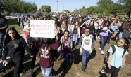 ASV jaunieši protestē pret ieročiem - 9