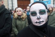 Polijā protestē pret abortu ierobežojumu - 18