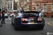 Bugatti ar F1 numurzīmi - 1
