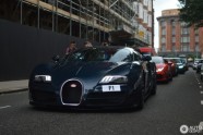 Bugatti ar F1 numurzīmi - 2