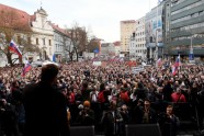 Slovākijā protestē pret valdību - 1