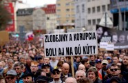Slovākijā protestē pret valdību - 9