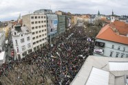 Slovākijā protestē pret valdību - 13