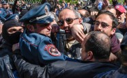 Protests Erevānā  - 3