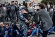 Armēnijā septīto turpinās protesti pret Sargsjanu - 5