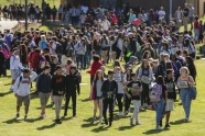 Tūkstošiem skolēnu ASV pieprasa ierobežot šaujamieroču apriti - 2