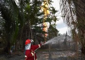 Naftas urbuma degšana Indonēzijā  - 12