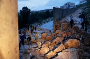 Plūdos Izraēlas dienvidos dzīvību zaudējuši astoņi jaunieši - 2