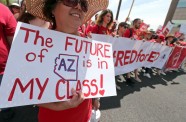Skolotāji Arizonā protestē pret nepietiekamu klašu aprīkojumu - 5