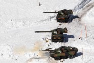 Francūži dziļos Alpu sniegos izspēlē kaujas - 9