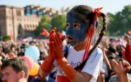 Armēnijā 20 000 demonstrantu Erevānā aicina parlamentu atbalstīt Pašinjanu premjera amatam - 6